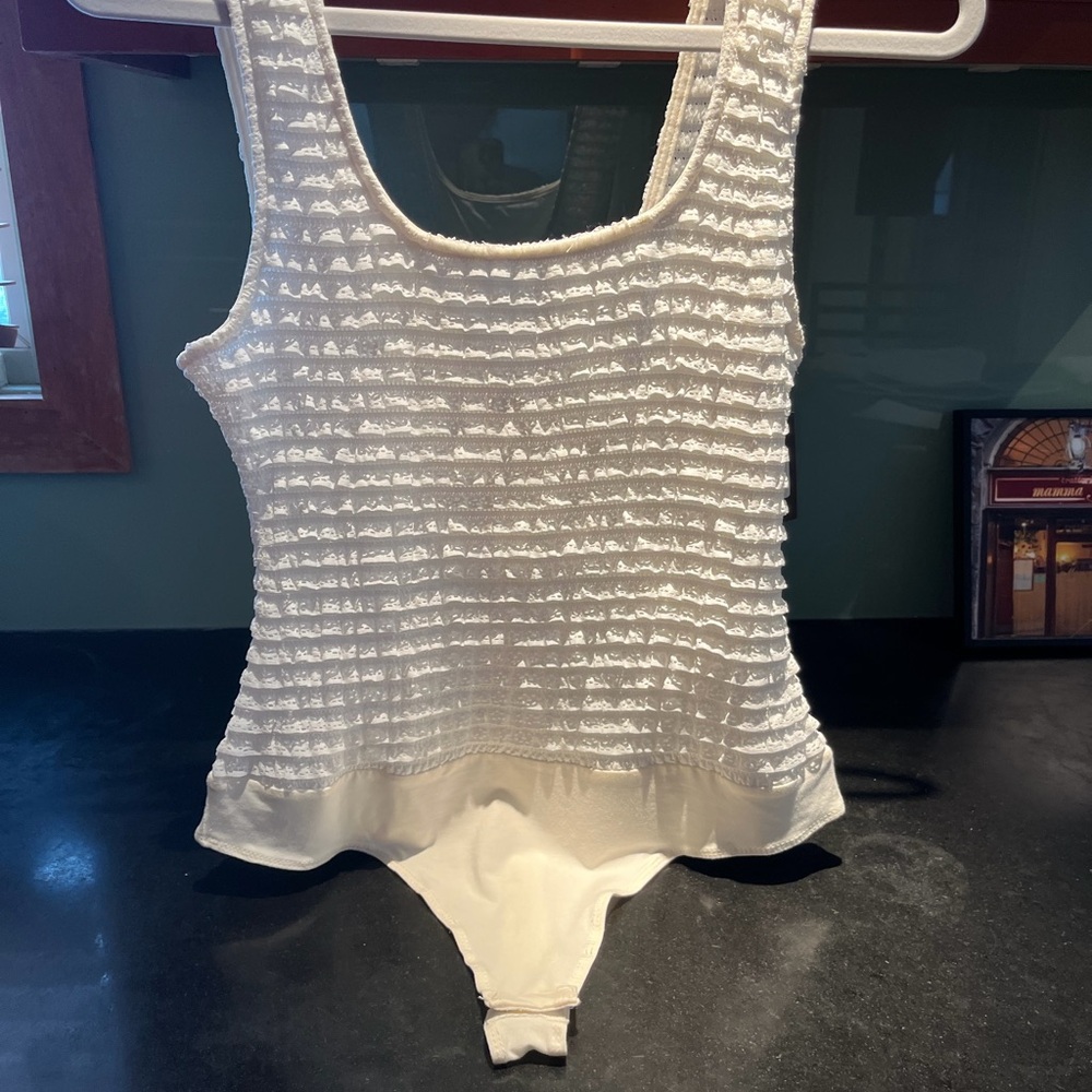 Le Lis Elegant Cream Bodysuit